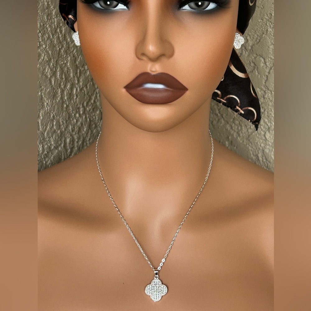 Sparkling Silver Clover Necklace and Earring Set